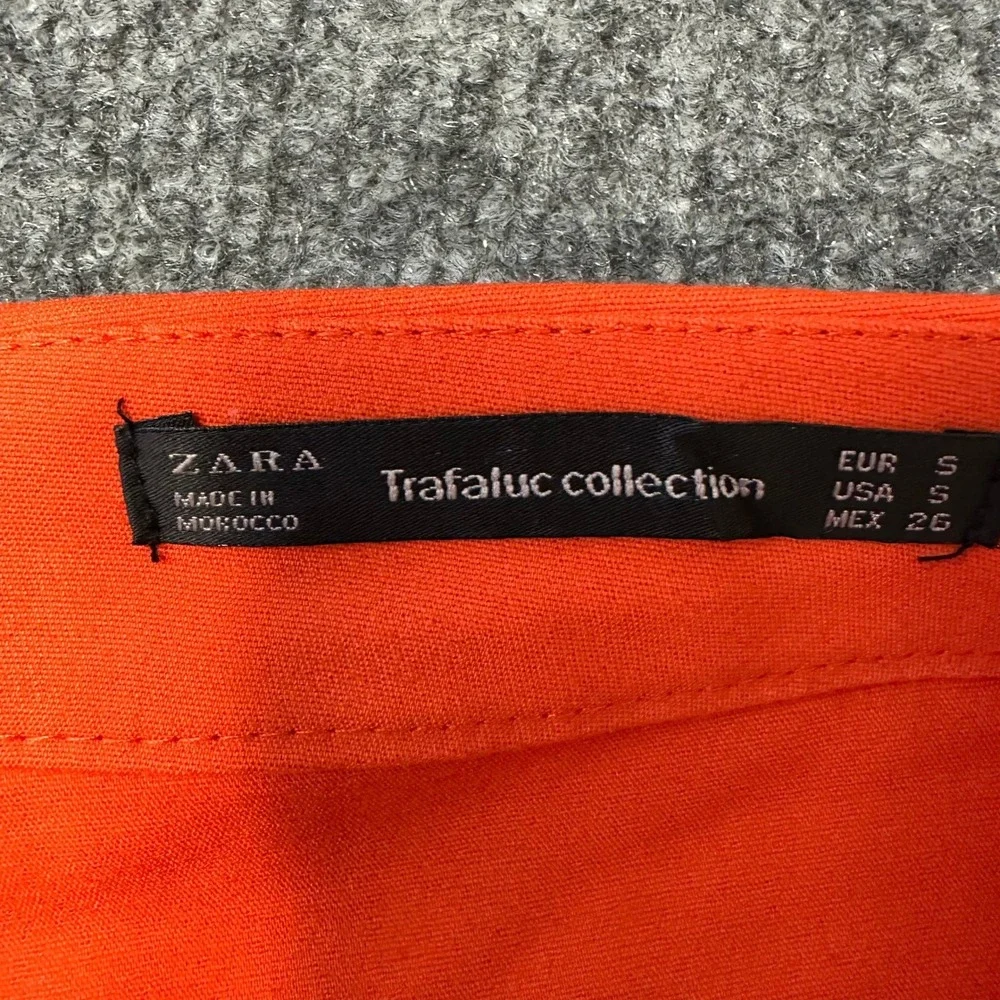 Zara Shorts Womens Size S Orange Ruffle Hem Casual Rear Zip Summer Trafaluc